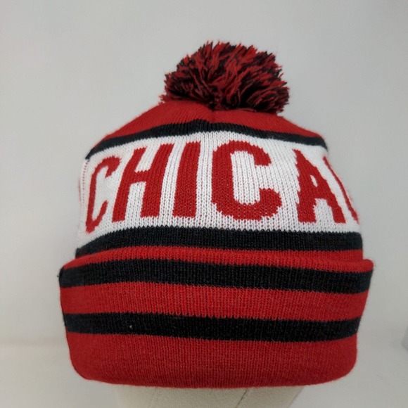 K&B Men's Knit Beanie Hat Cap Red Black Striped 100% Acrylic Pom Pom - Picture 2 of 11